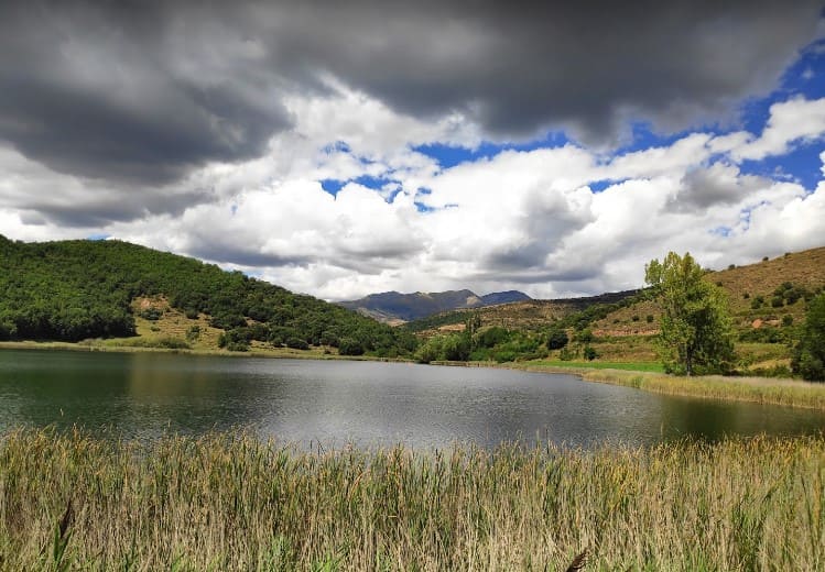 lago de montcortes