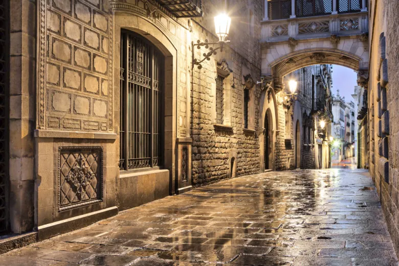 barrio-gotico-noche